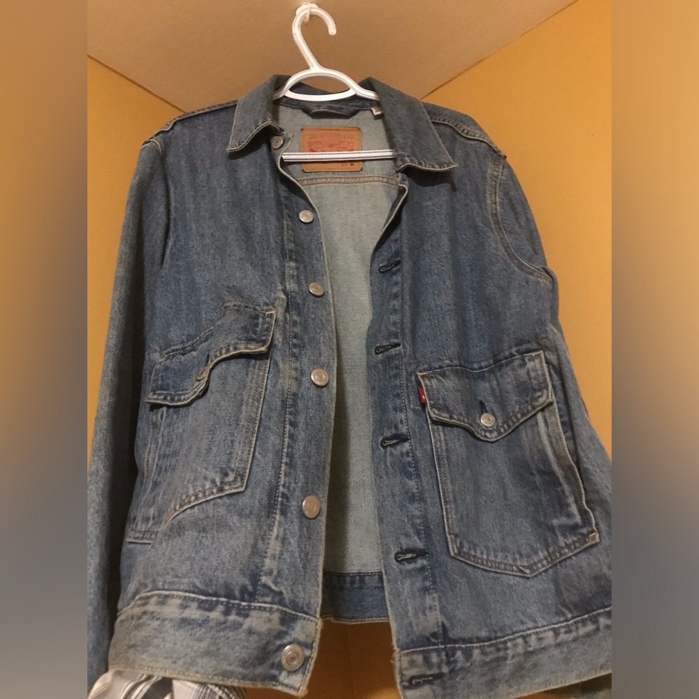 Mens Medium Levi’s Denim Jacket